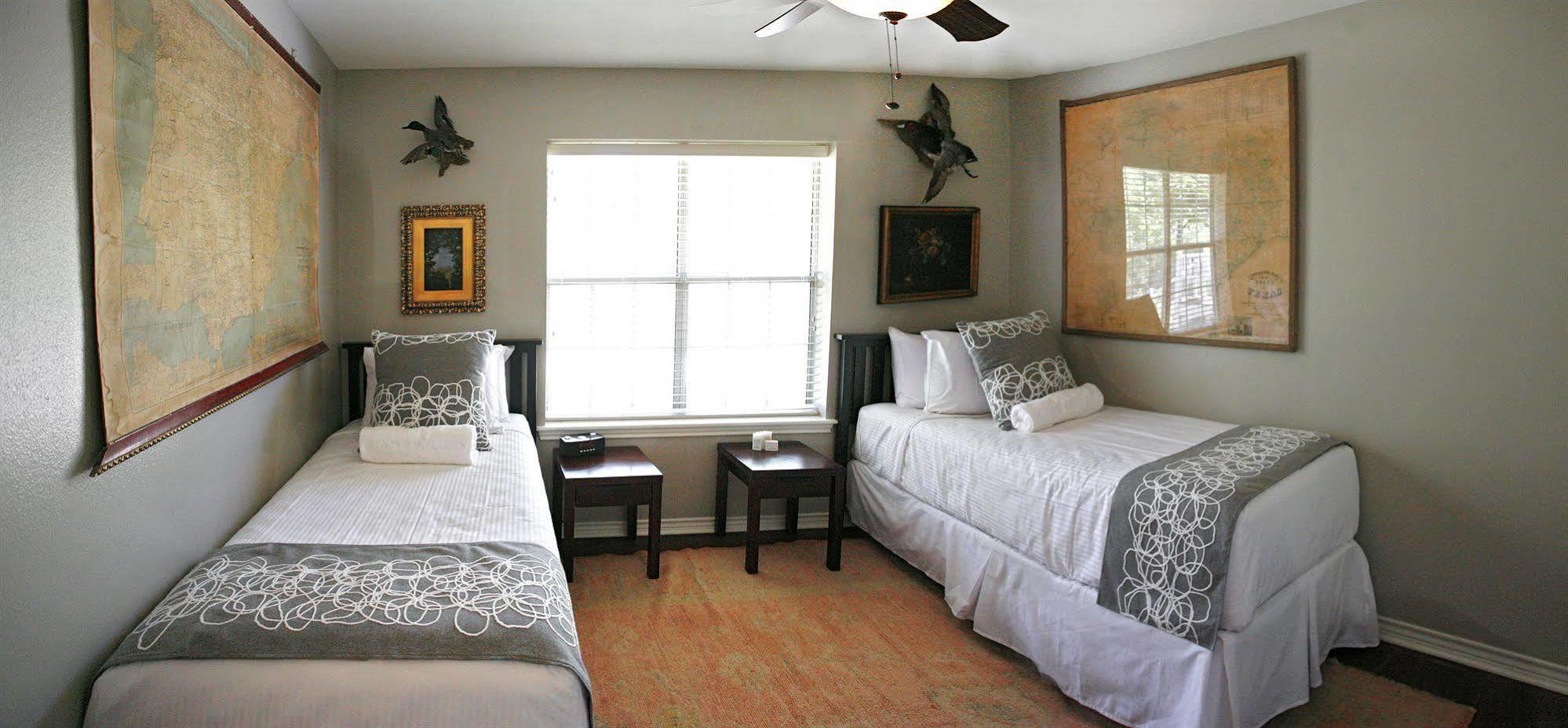 Hotel Camp Lucy Dripping Springs Exterior foto