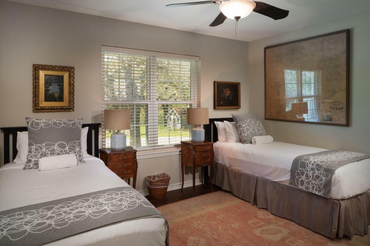 Hotel Camp Lucy Dripping Springs Exterior foto